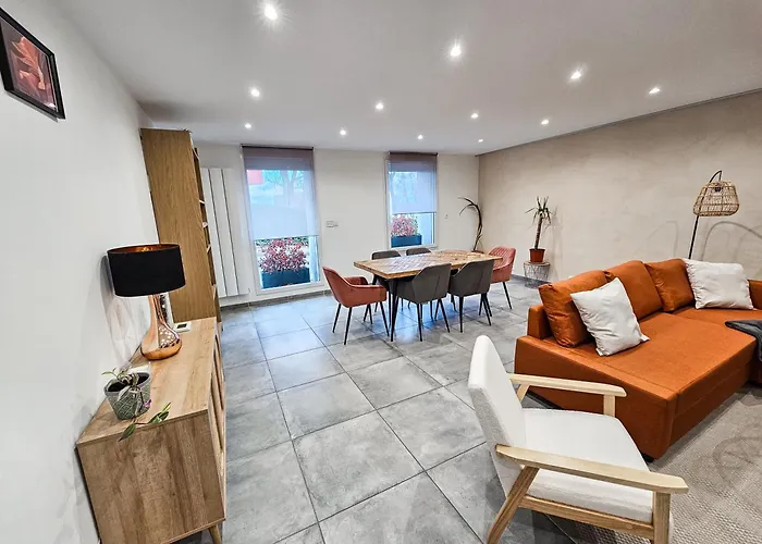 8 Personnes 3 Chambres- Parking- Wifi Vila *